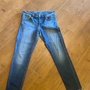AE super stretch skinny jeans. Good condition